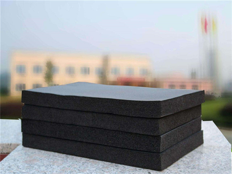 自粘保溫橡塑板如何防曬